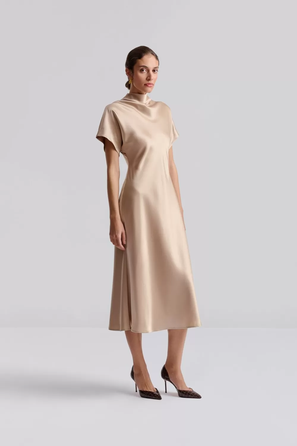 Malina Alivia midiklänning Olive Store