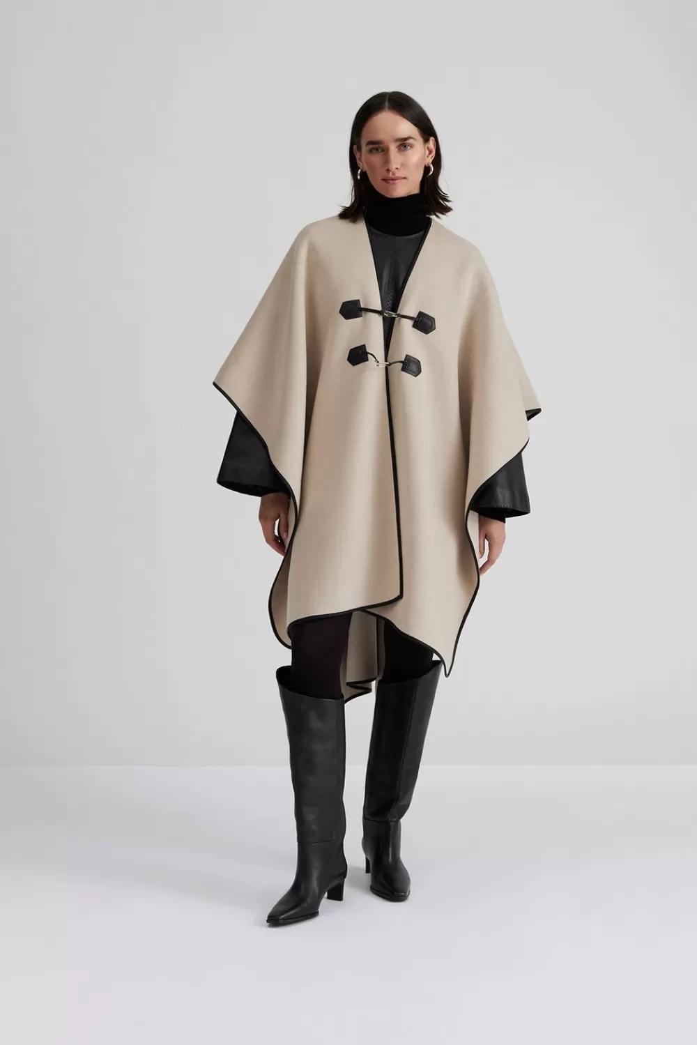 Malina Macie cape Beige Store