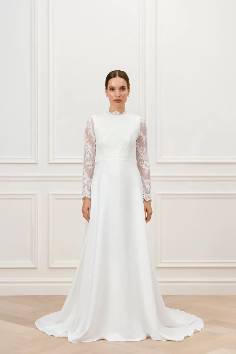Malina Mira brudklänning Ivory Flash Sale