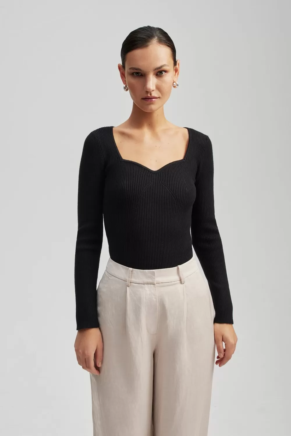 Malina Tulip topp Black Store